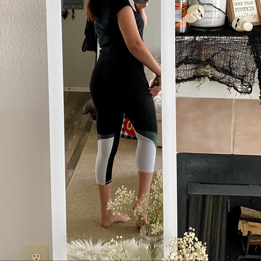 Black White & Green Yoga Pants with Pockets